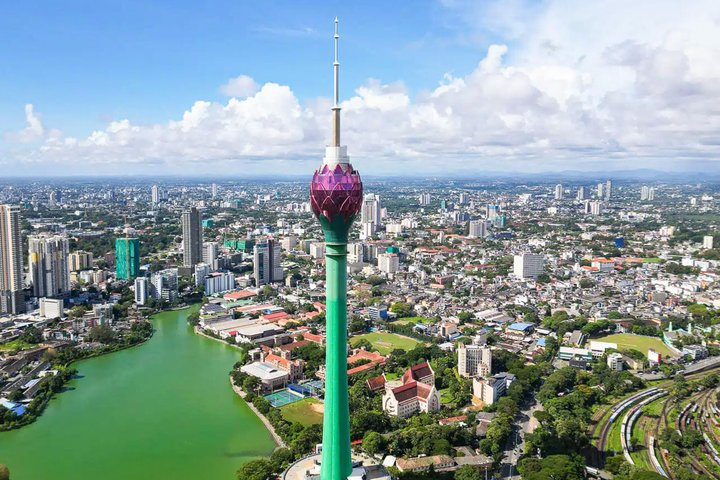 Colombo City Drive by Bookingmart Holidays Pvt Ltd - Photo 1 of 14